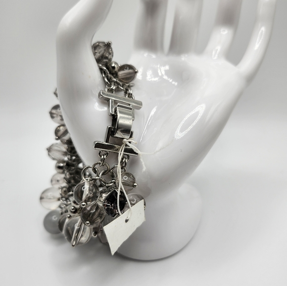 Smokey quartz & rhinestone cha cha bracelet with clasp.  Subtle but pretty! - Picture 4 of 4